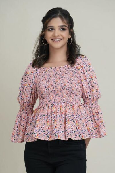 SMOCKED SLEEVE TOP