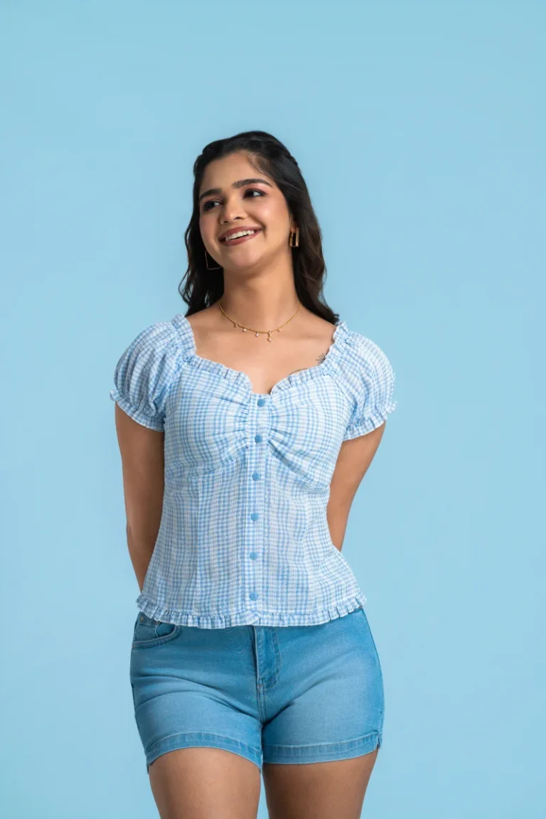 Luna neck frill top